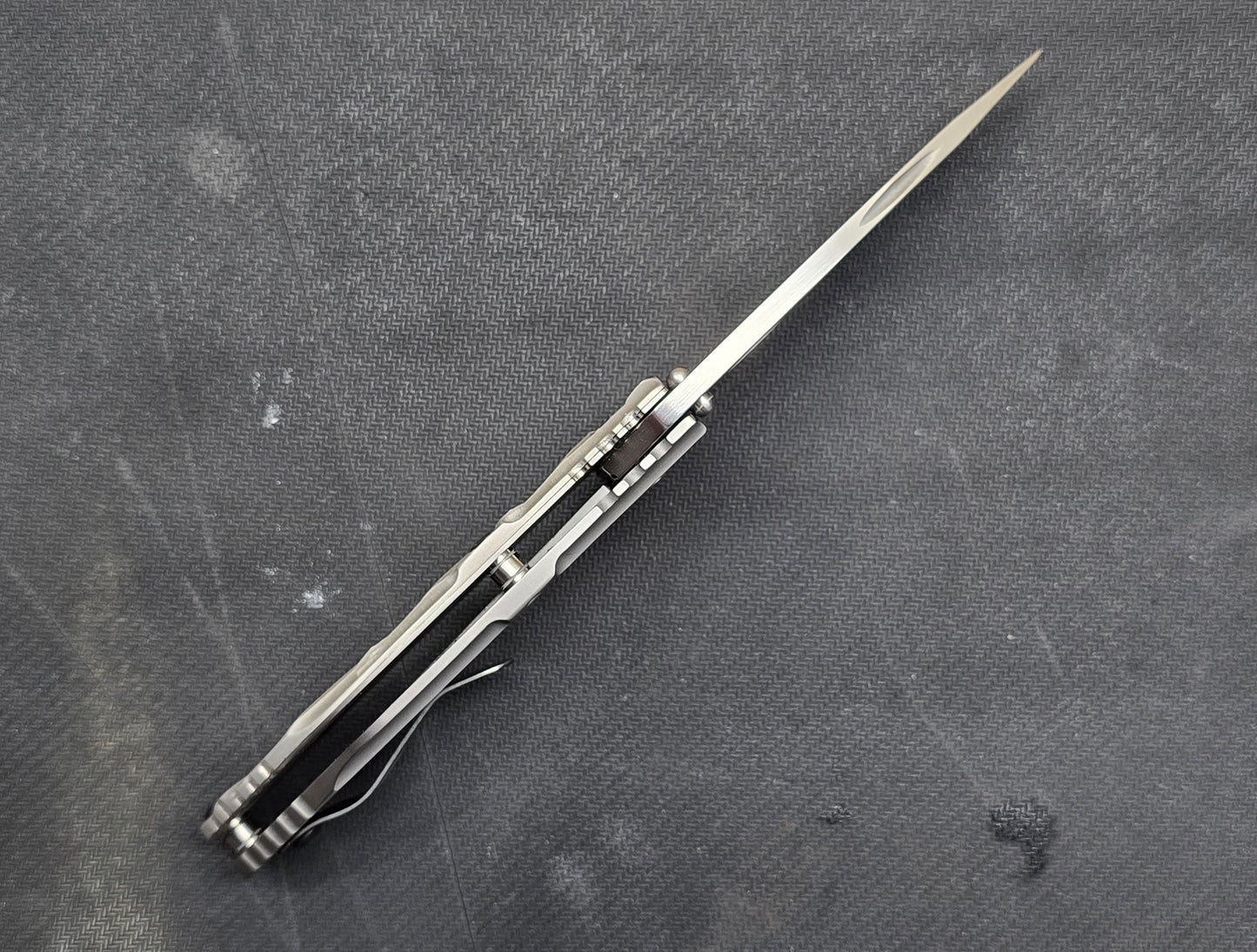 Dwyer Custom Goods BBNM Drop point NASA Magnesium Tread Plate Face