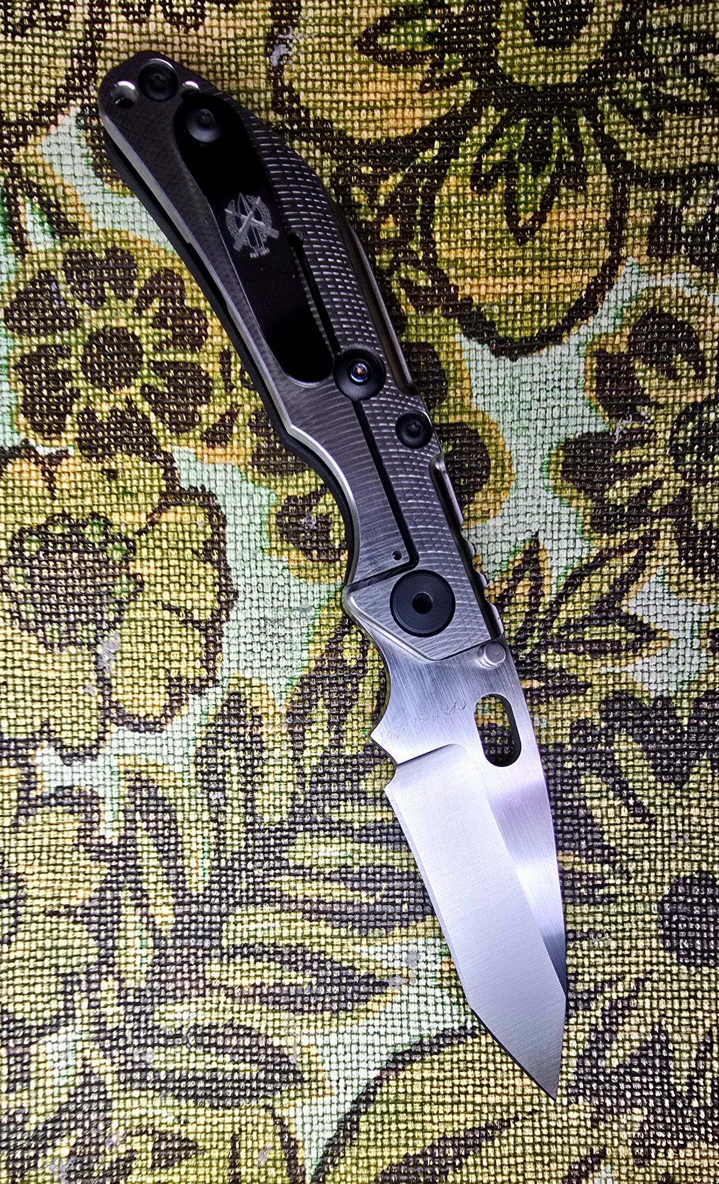 Dwyer Custom Goods BBNM Magnacut G10 Showside Titanium Lockside